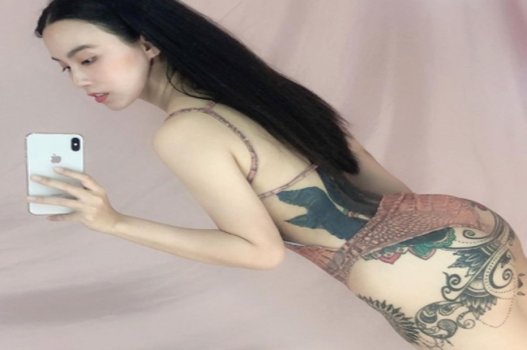 Linh Miu Bocor Clip Sex Bareng Dua Cowok Ganteng yang Sangat Menggoda