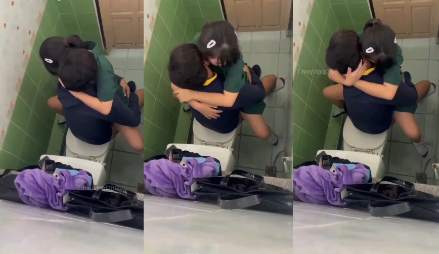 Couple Berani Ngentot di Toilet Sekolah