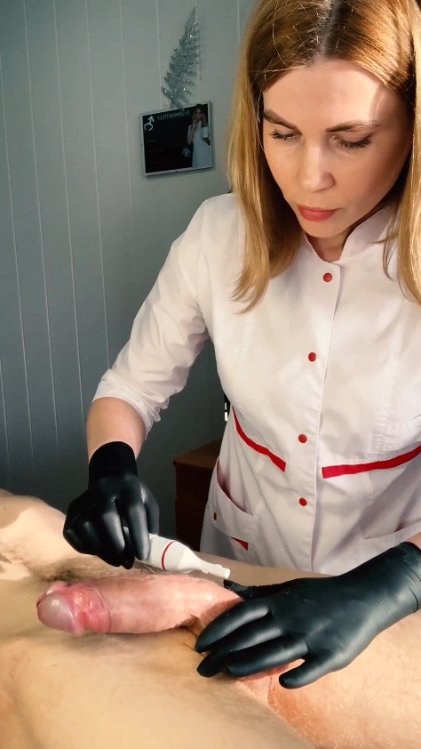 Waxing bulu saking enaknya langsung muncrat di muka kamu